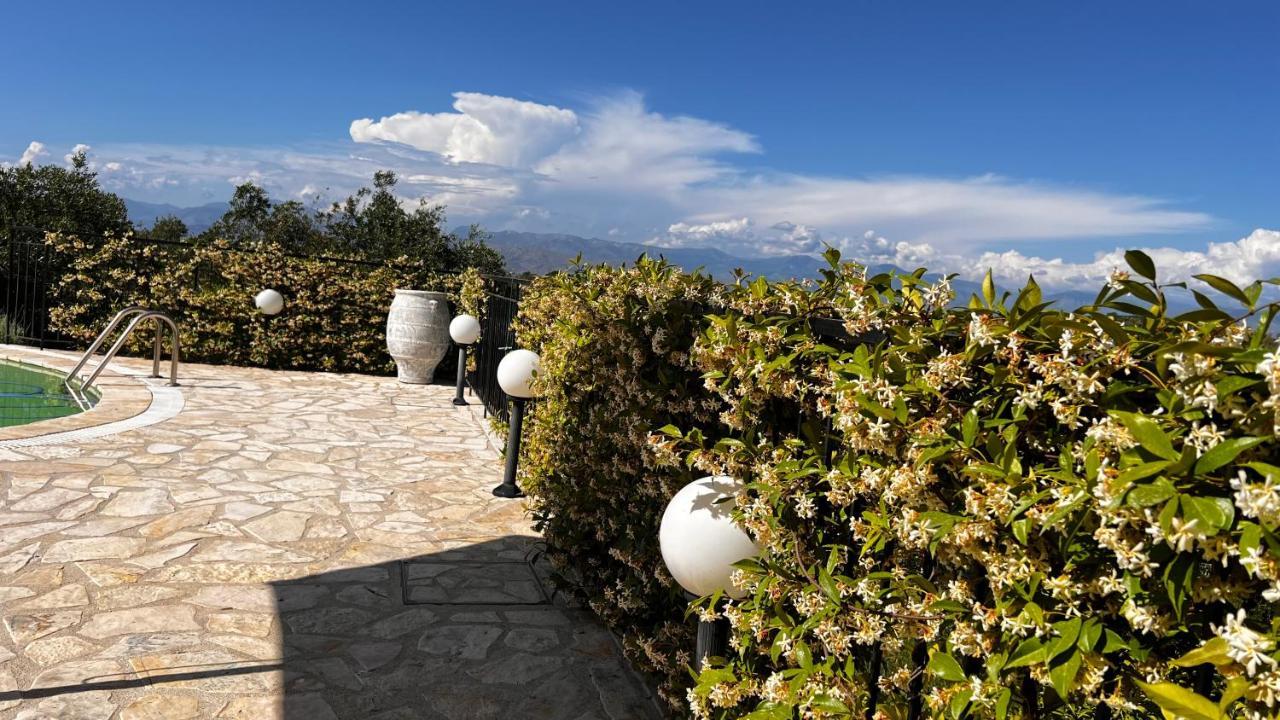 Villa Sania คัสซิโอปี ภายนอก รูปภาพ